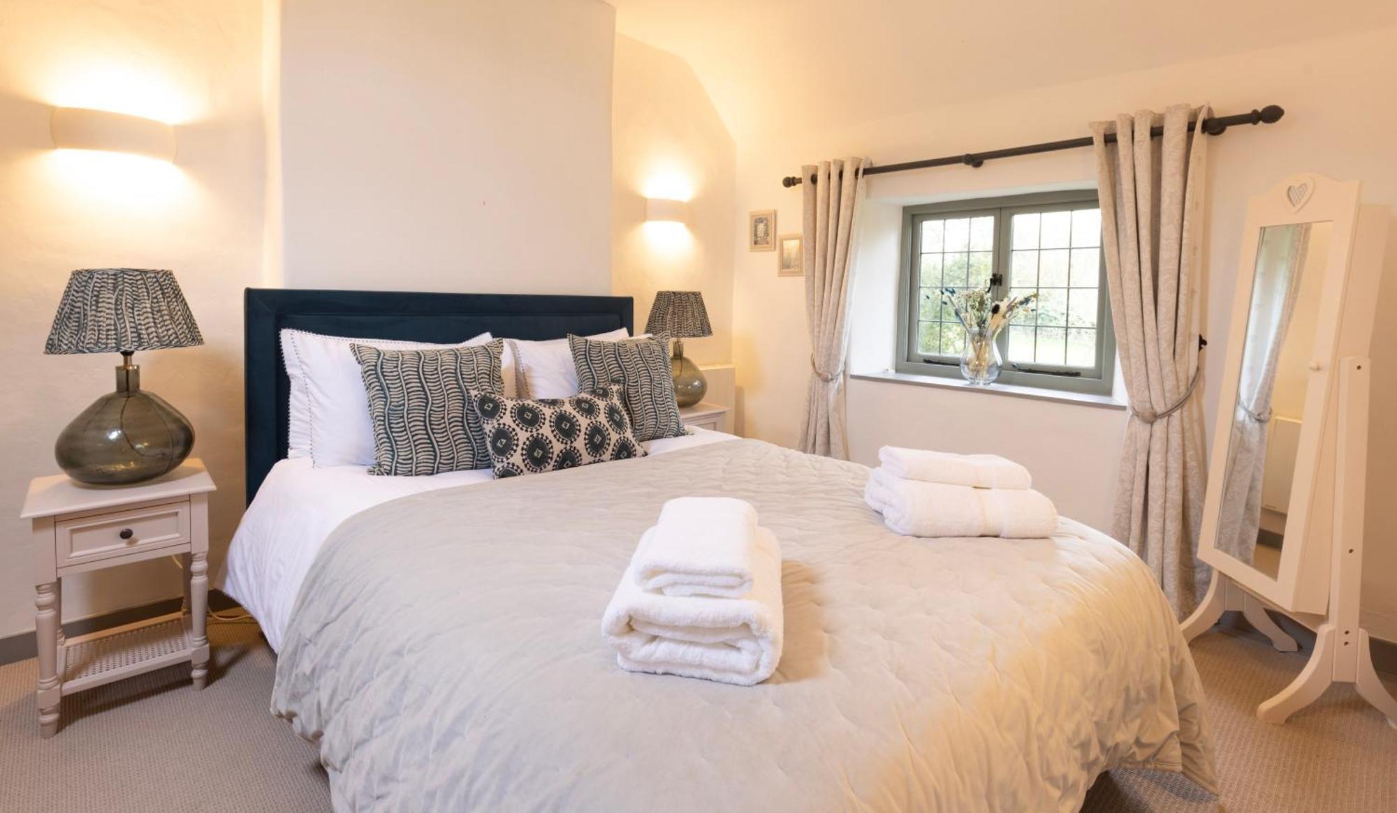 Cotswold Cottage With Hot Tub Bledington المظهر الخارجي الصورة