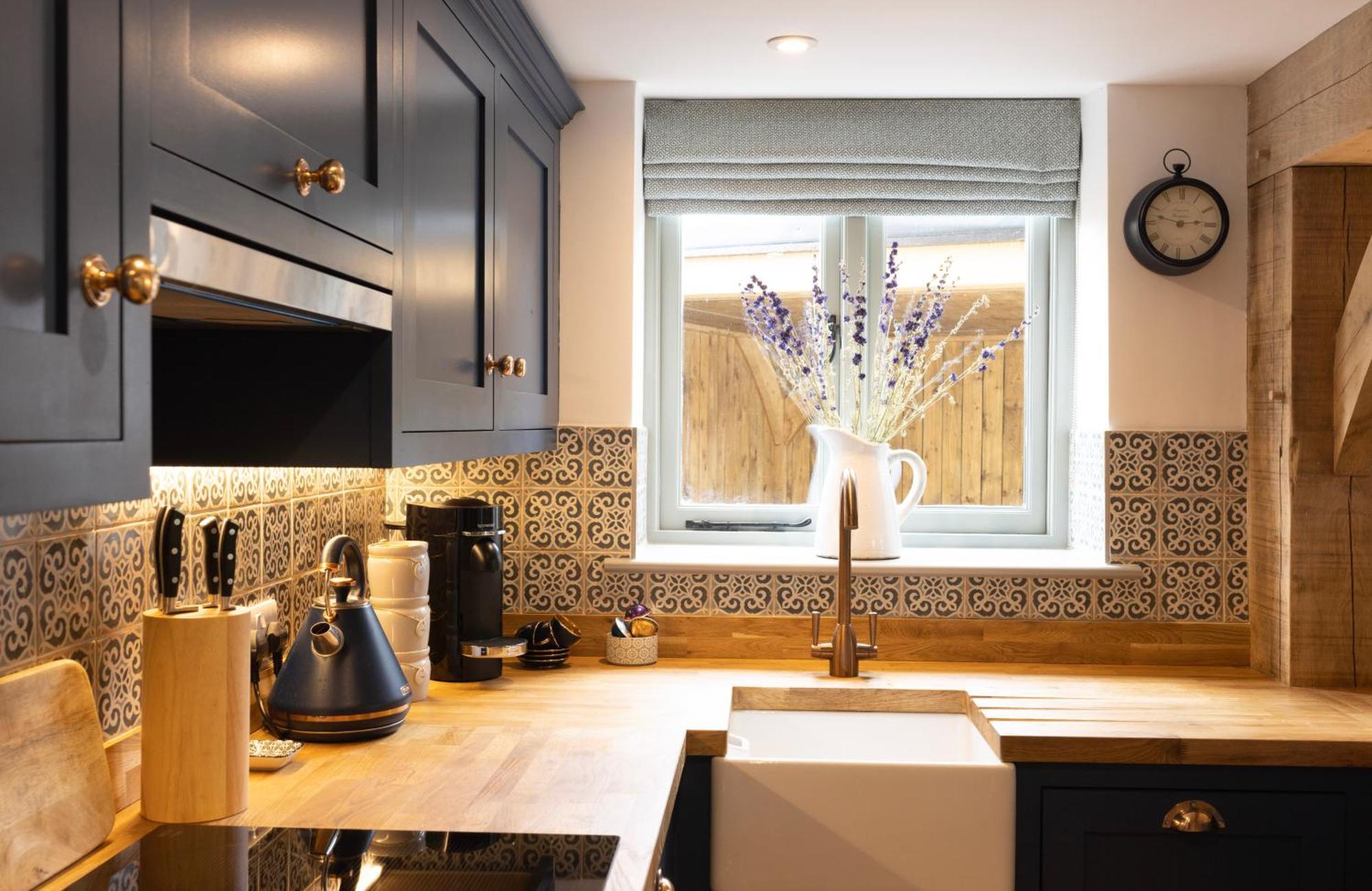 Cotswold Cottage With Hot Tub Bledington المظهر الخارجي الصورة
